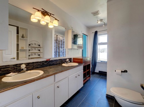 6283 Sechelt Inlet Road, Sechelt, BC 