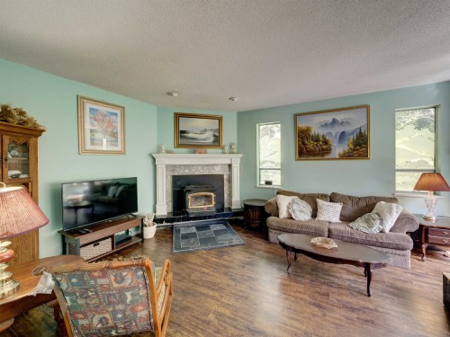 6283 Sechelt Inlet Road, Sechelt, BC 