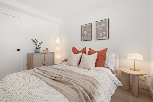1-2240 40Th Avenue E, Vancouver, BC - Indoor Photo Showing Bedroom