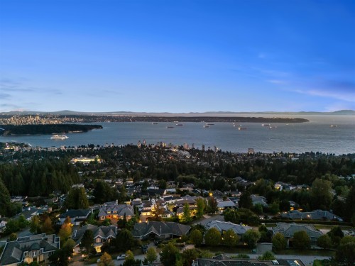 1526 Chippendale Court, West Vancouver, BC 