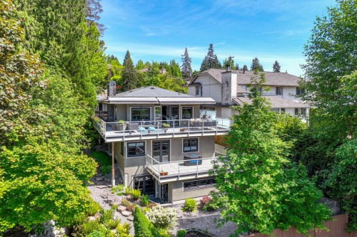 4041 Prospect Road  North Vancouver, BC V7N 3L6