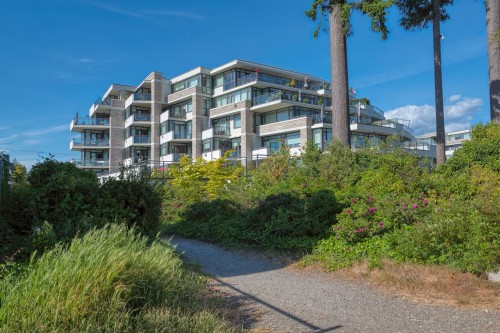 402-5725 Teredo Street  Sechelt, BC V7Z 0J7