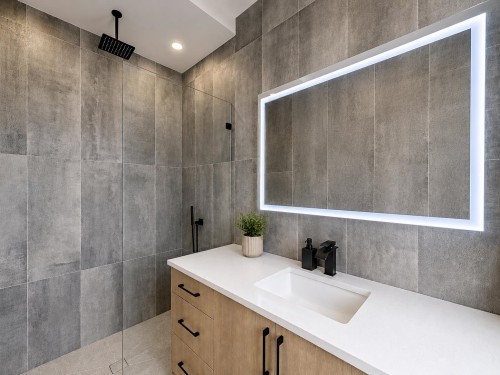 7341 No. 5 Road, Richmond, BC 