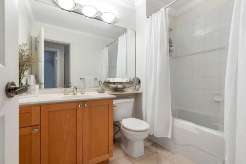 65-5900 Ferry Road, Delta, BC - Indoor Photo Showing Bathroom