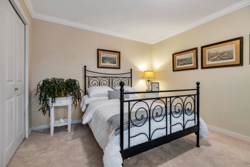 65-5900 Ferry Road, Delta, BC - Indoor Photo Showing Bedroom