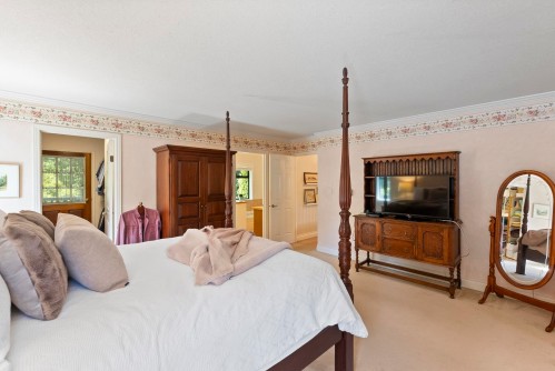 9927 Rathburn Drive, Burnaby, BC 