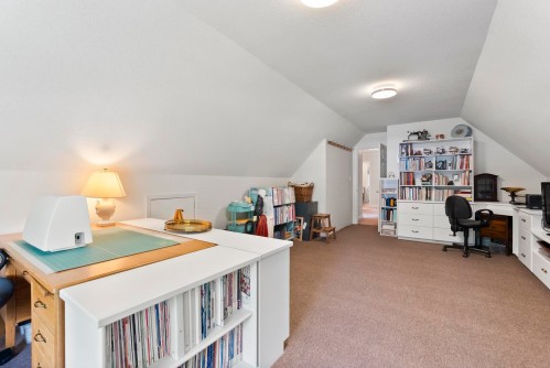 9927 Rathburn Drive, Burnaby, BC 