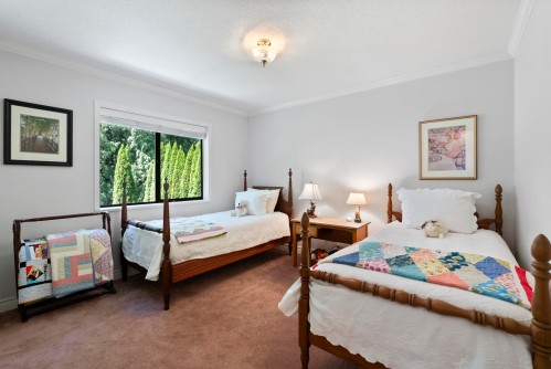 9927 Rathburn Drive, Burnaby, BC 