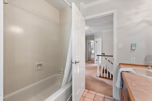 9927 Rathburn Drive, Burnaby, BC 