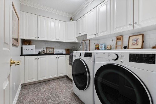 9927 Rathburn Drive, Burnaby, BC 