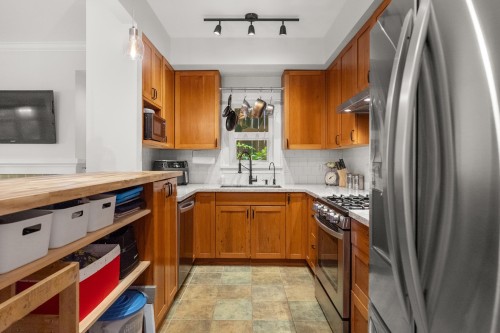 357 W 11Th Avenue, Vancouver, BC 