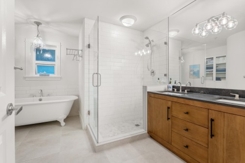 357 W 11Th Avenue, Vancouver, BC 