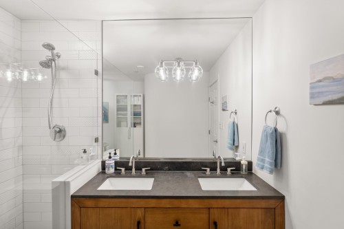 357 W 11Th Avenue, Vancouver, BC 