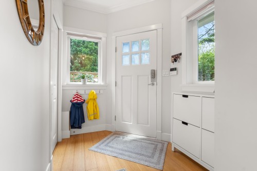 357 W 11Th Avenue, Vancouver, BC 