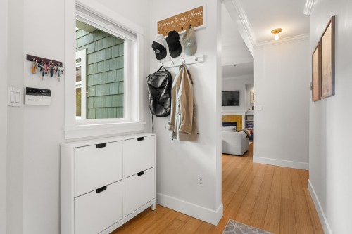 357 W 11Th Avenue, Vancouver, BC 