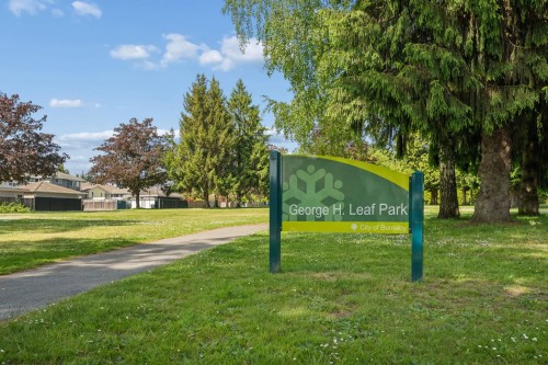 8406 12Th Avenue, Burnaby, BC 