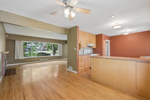 8406 12Th Avenue, Burnaby, BC 