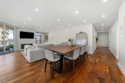 1704-1245 Quayside Drive  New Westminster, BC V3M 6J6