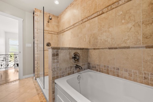 525 Appian Way, Coquitlam, BC 