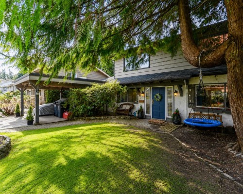 1733 Ross Road  North Vancouver, BC V7J 1V8