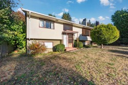 332 Laurentian Crescent  Coquitlam, BC V3K 1Y1