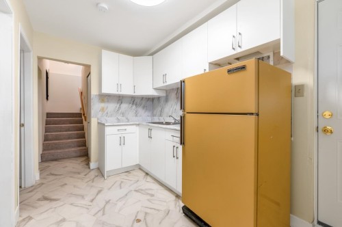 2547 34Th Avenue E, Vancouver, BC 