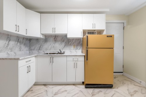 2547 34Th Avenue E, Vancouver, BC 