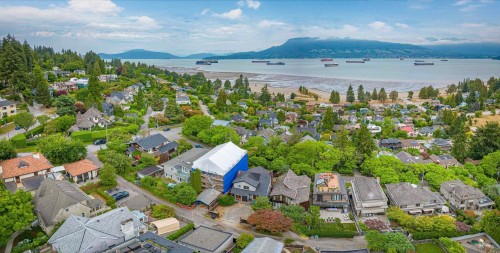 4580 1St Avenue W, Vancouver, BC 