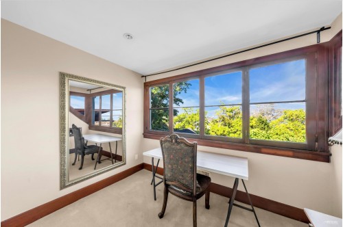 4580 1St Avenue W, Vancouver, BC 