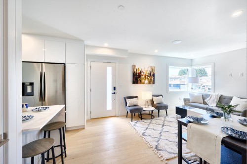 810 51St Avenue E, Vancouver, BC 