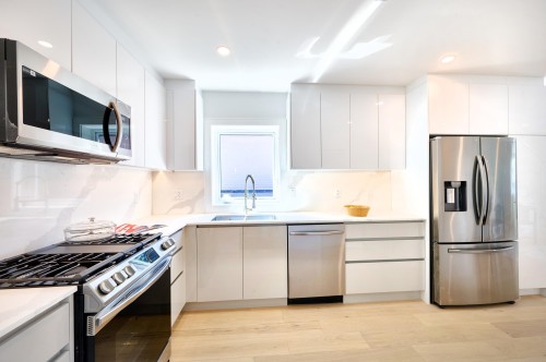 810 51St Avenue E, Vancouver, BC 