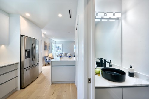 810 51St Avenue E, Vancouver, BC 