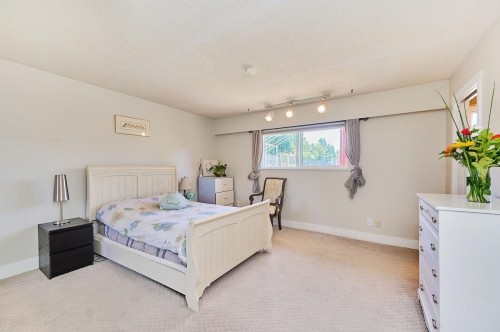 6086 49 Avenue, Delta, BC 