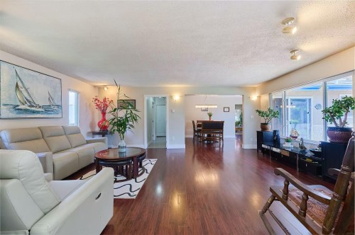 6086 49 Avenue, Delta, BC 