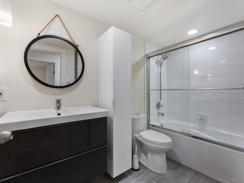 3138 4Th Avenue W, Vancouver, BC 