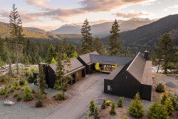 9304 Steller's Way Whistler, BC V8E 1M1
