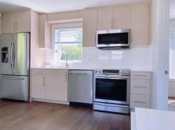5000 Carnarvon Street Vancouver, BC V6N 2M5