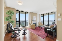 1601-155 1st Street W North Vancouver, BC V7M 3N8