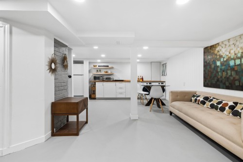 936 17Th Avenue W, Vancouver, BC 