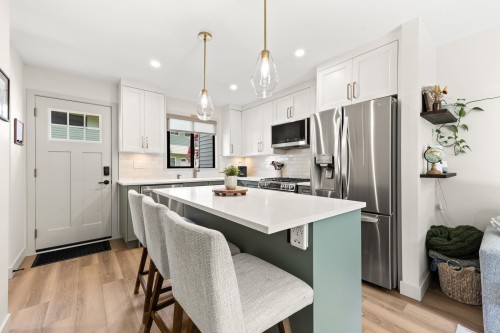 8916 Orion Place  Burnaby, BC V3J 1A2