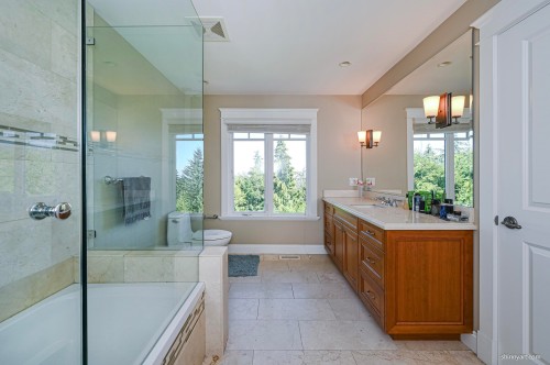 1444 Sandhurst Place, West Vancouver, BC 