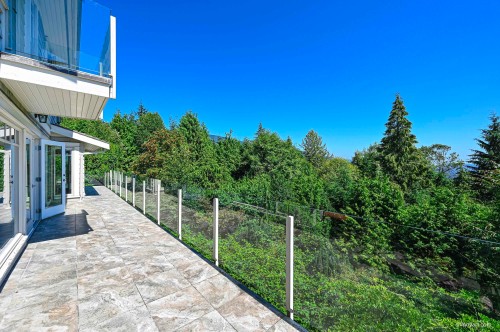 1444 Sandhurst Place, West Vancouver, BC 