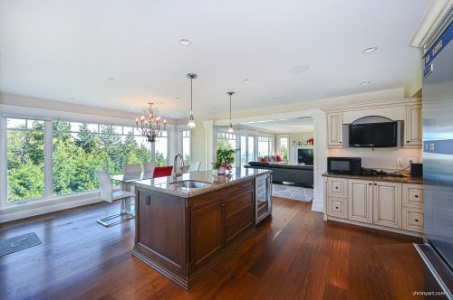 1444 Sandhurst Place, West Vancouver, BC 
