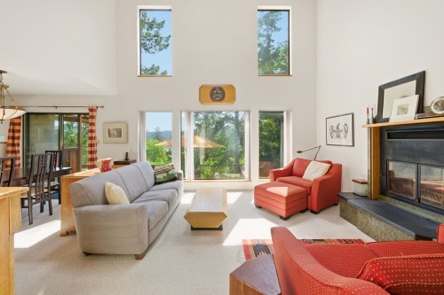 5481 Indian River Drive, North Vancouver, BC 