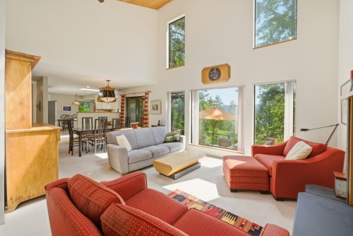 5481 Indian River Drive, North Vancouver, BC 