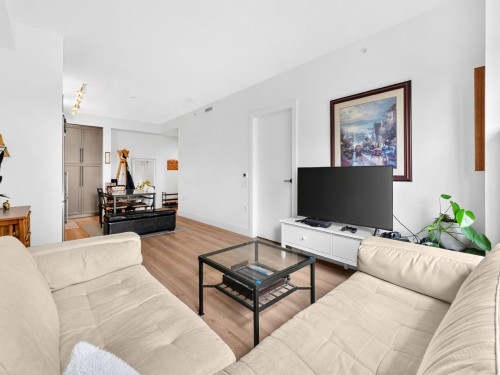 202-8750 University Crescent, Burnaby, BC 