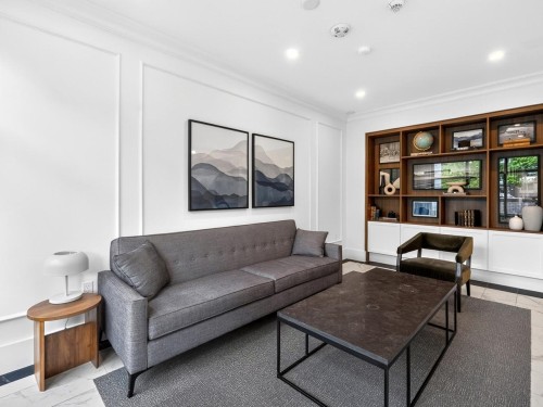 202-8750 University Crescent, Burnaby, BC 