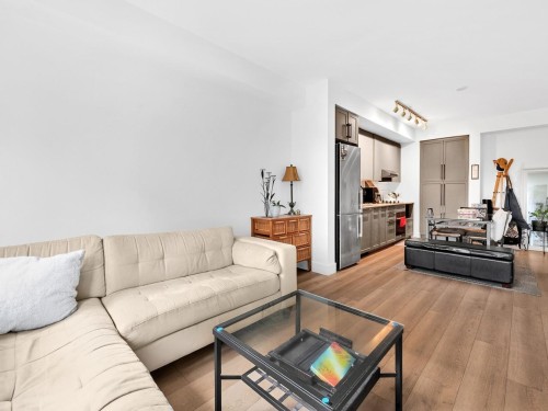 202-8750 University Crescent, Burnaby, BC 
