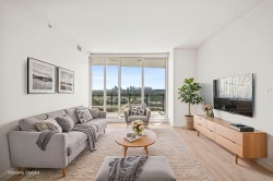 3307-2085 Skyline Court Burnaby, BC V5C 0M6