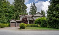 4986 Shirley Avenue  North Vancouver, BC V7R 3W4